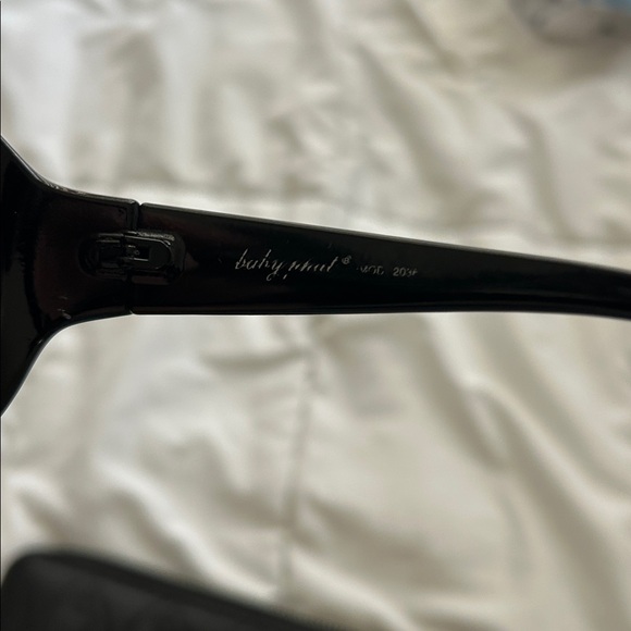 Baby phat wallet and vintage sunglasses - Picture 14 of 14